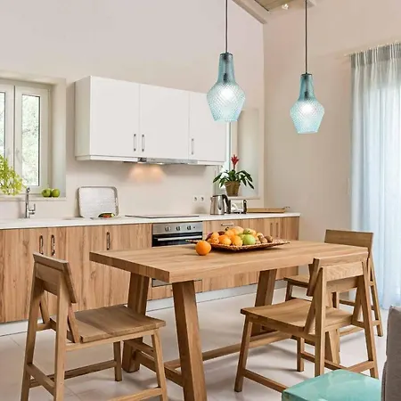 Yiasemi Villa *