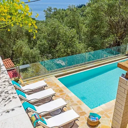 Villa Yiasemi *